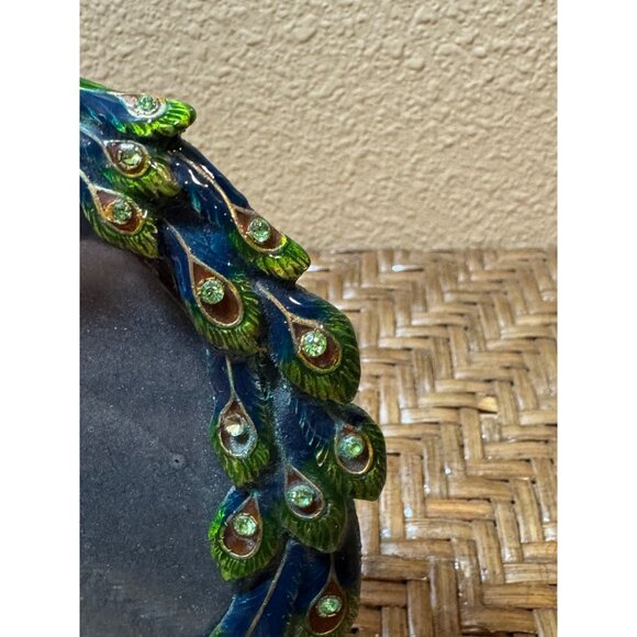 Handcrafted Oval Peacock Feather Design Photo Frame 4' X 2  1/2" - Picture 4 of 6